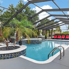 Oasis: Spacious 4BR Pool Home in Inverness