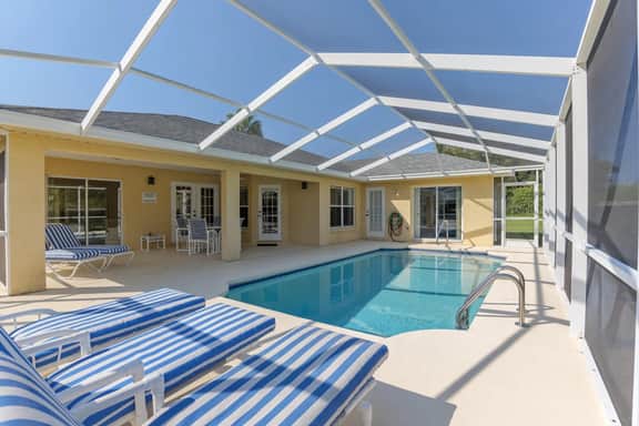 Villa Warren: Family Pool Paradise in Inverness – Screened Pool & Trail Adventures